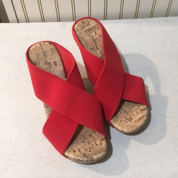 Slide in wedge - Picture 2 of 2